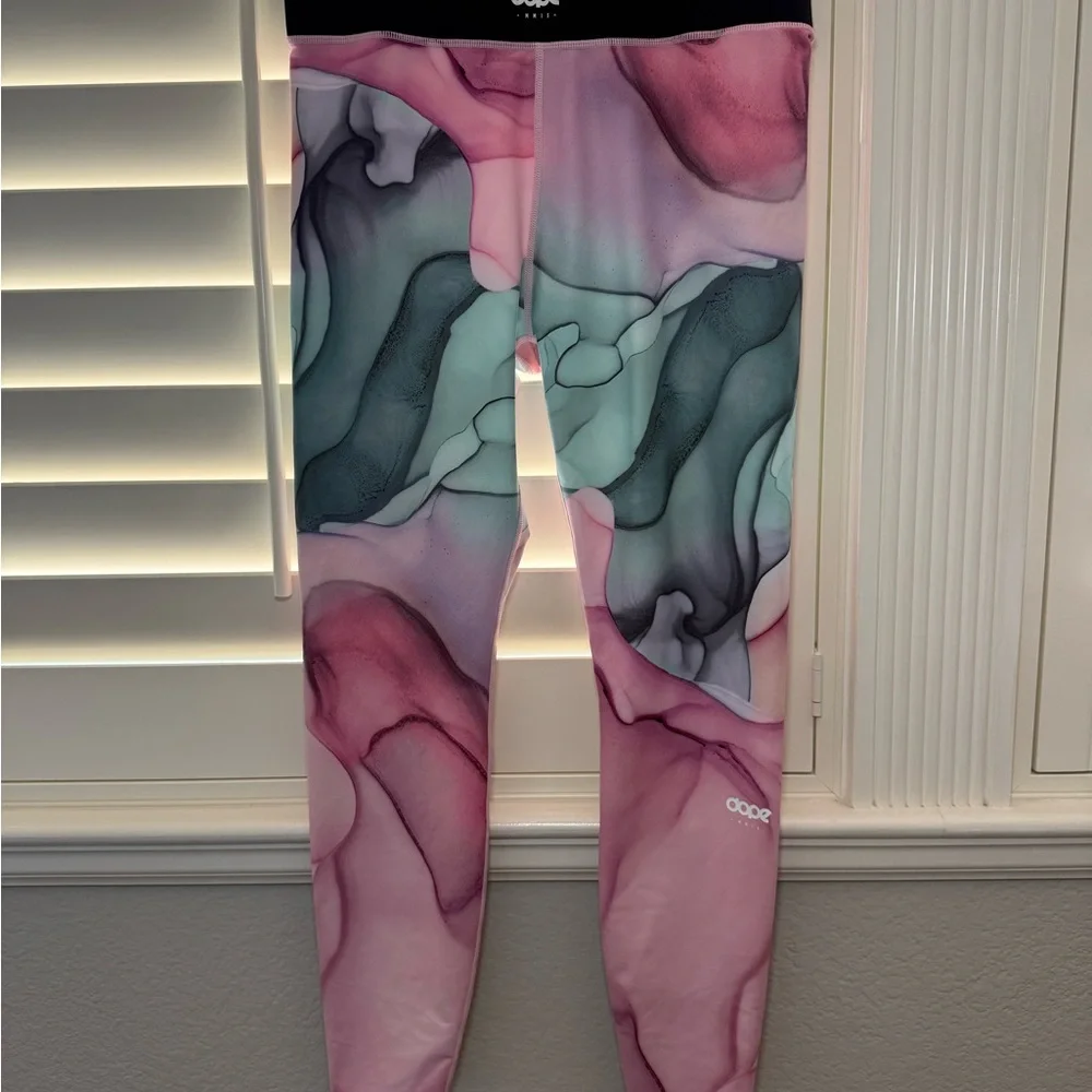 DOPE Base Layer Set Snuggle Top Lofty Tech Leggings Mirage Print Size Large